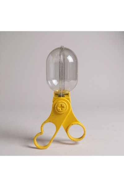 edumatoys Montessori Grasping and Catching Material Balloon Scissors Yellow