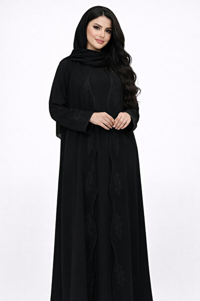 NN01 An elegant abaya made of crepe fabric, decorated with embroidery, comes with a headscarf.
