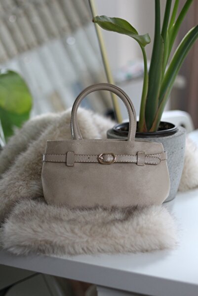 Moom Bag Γυναικεία τσάντα ώμου με λουράκι με λεπτομέρεια από κρεμ σουέντ