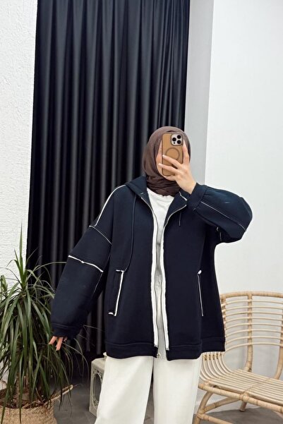 Kübra Aydıns Quizi Kapşonlu Sweat