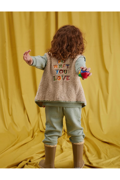 Limonlu Pamuk Unisex Slogan Nakışlı Peluş Yelek- Bej Rengi