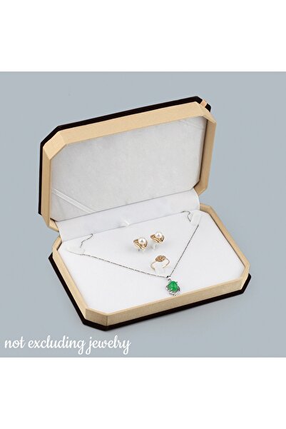 Choice علبة هدايا مخملية أنيقة للمجوهرات، مثالية للقلائد والخواتم والأساور.