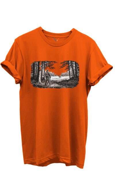 WİDİ Hunter and Deer Forest Landscape Illustration Printed 100% Cotton Regular Fit Crew Neck Unisex T-Shirt