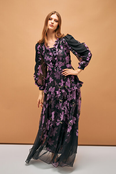 İnce işleme ve Fırfır detaylı Uzun ipeksi Şifon Desenli Abiye Elbise