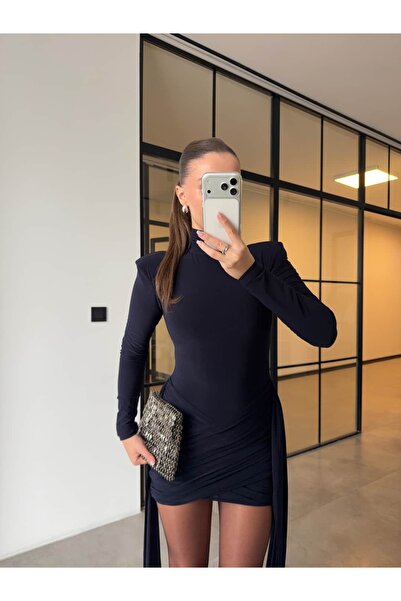 BB Bensu Buyruk VATKALI ÇİFT KUYRUKLU DRAPELİ ELBİSE