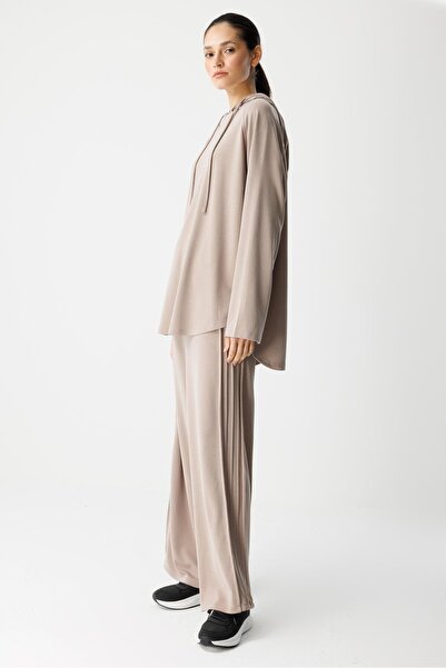 ŞEYMA COŞKUN Biye detaylı takım Vizon