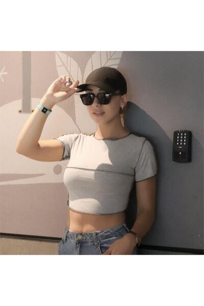 8line Μαύρη ραφή Λεπτομερής μασίφ γκρι μισό γυναικείο κοντομάνικο περικοπή