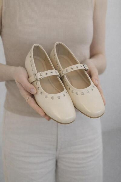 FootFrenzy Women's Buckle Ballerinas – Casual & Stylish Flat Shoes with Metal Ring Detail