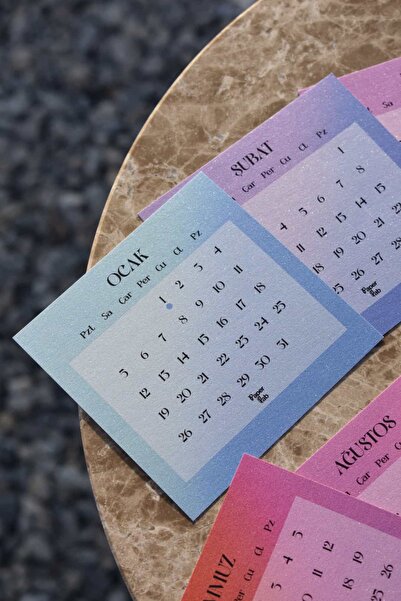 Paper Lab Studio Color Pop – Kartlı Renkli Masa Takvimi