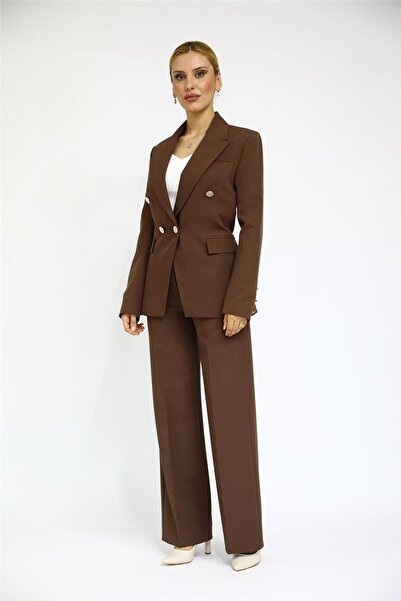 ÖNDER ÖZSOY بدلة نسائية مودرن بأزرار على الجهتين مع سترة وبنطلون واسع الساق -...