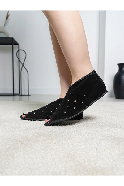 TÜLETTO MODERN VE ŞIK KADIN EV TERLİĞİ