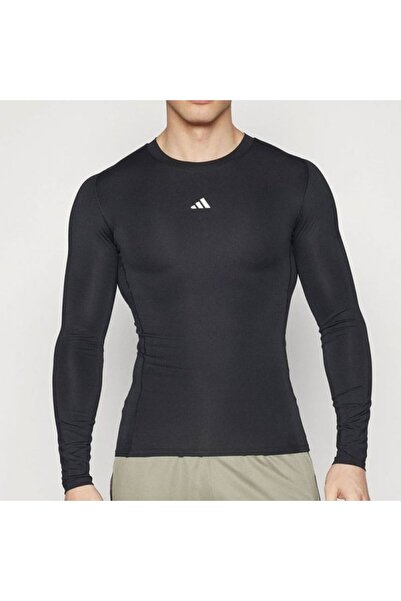 adidas Sporcu İcligi