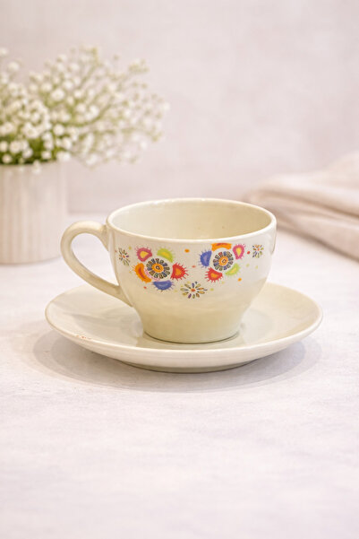 Porland Beste 6 Kişilik Porselen Çay Fincan Takımı - Renkli Desenli 12 Parça Set