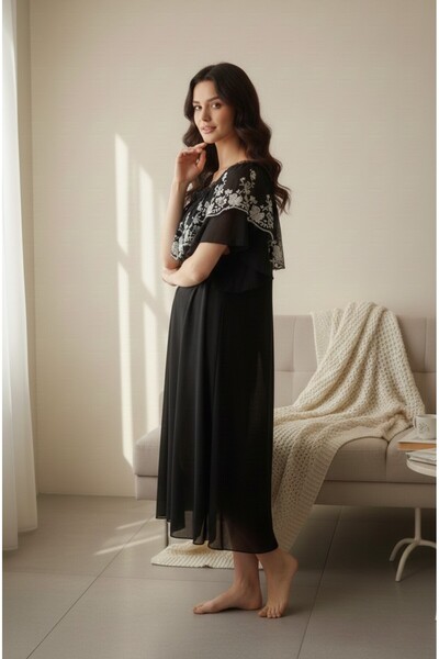 Maison Emarat Premium Floral Lace Detailing Short Night Dress
