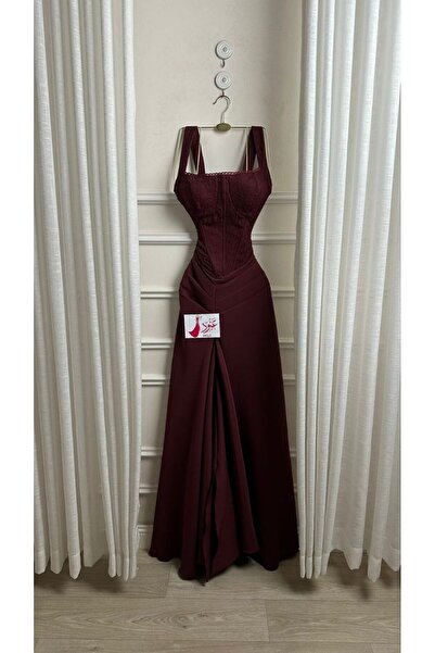 GHADA • 🌸 “A dress that speaks of refined taste and exceptional beauty.”