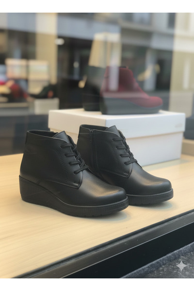 POOMA Kadın Hakiki Deri Siyah Bağcıklı Dolgu Taban Günlük Bot 2321-1
