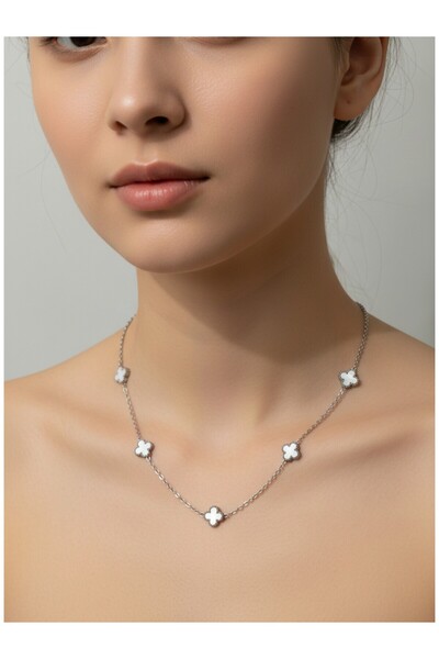 ATALYA ACCESSORY Mini Yonca Modeli Gümüş Renk Beyaz Taşlı Kadın Paslanmaz Çel...