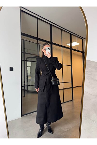 BB Bensu Buyruk Shoulder Pad Look Coat
