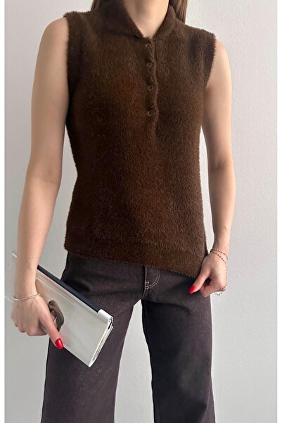 fujya Soft Textured Bearded Polo Neck Sweater