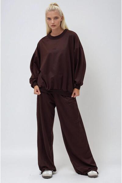 Lijuri Sweatpants and Sweatshirt Set 10287