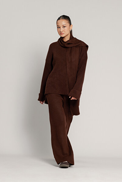 Nisan طقم تريكو مفصل من أتكي