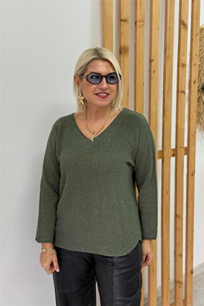 By Esra Celkan Haki V Yaka Pullu Uzun Kol İthal Triko