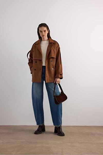 KIKU Double-Breasted Suede Short Coat with Belt Detail
