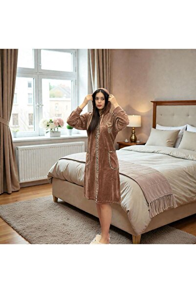 Şahteks رداء نسائي مخملي بسحاب بغطاء رأس مزين بتفاصيل الفهد وتطريز على شكل قلب