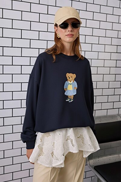 GIA - ART Women's Oversize Sweatshirt Preppy Girl Bear Printed Navy Blue – Cr...
