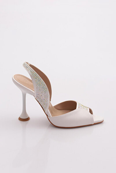 DGN 02 Women's Silver Stone Goblet Heeled Shoes