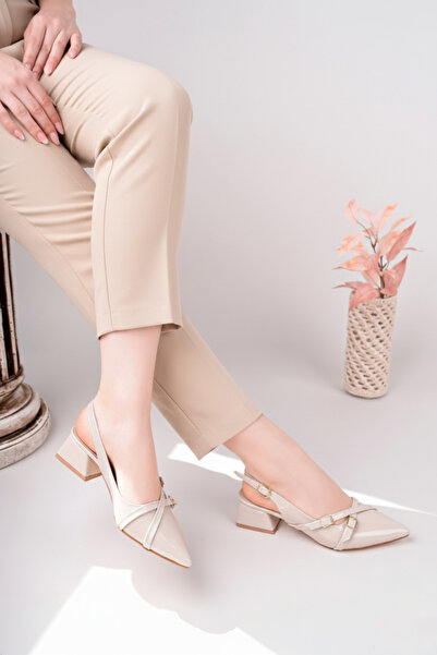 Catelyn Women's Beige Patent Leather Cross-Strapped Buckle 4 cm Short Heeled Shoes