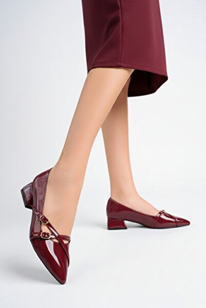 Catelyn Women's Burgundy Patent Leather Buckled Cross-Strapped 4 cm Short Heeled Shoes