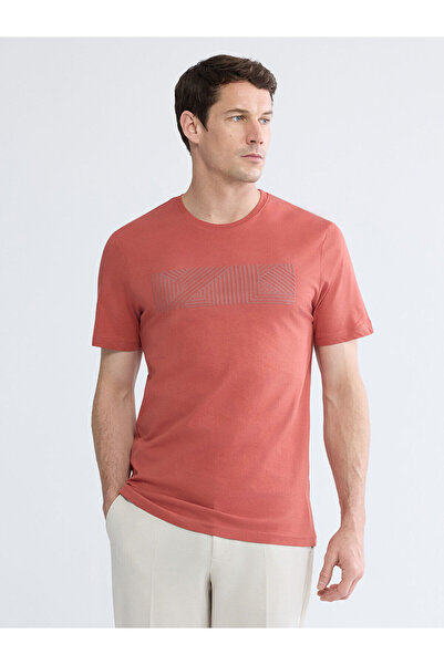 LC Waikiki Δημιουργήστε το στυλ σας με το πορτοκαλί ανδρικό μπλουζάκι από χτε...