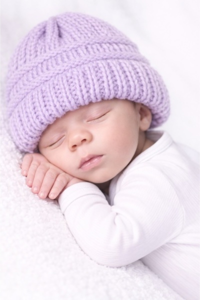 Superbaby Caciulita lila crosetata tip fes pentru bebelusi