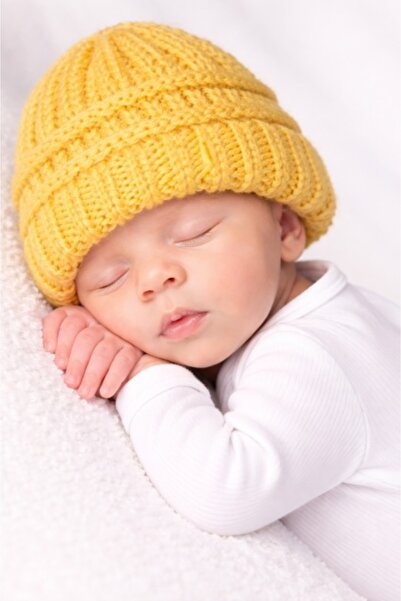 Superbaby Caciulita galbena crosetata tip fes pentru bebelusi