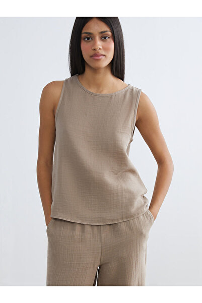 LC Waikiki Μπλούζα με υφή από μουσελίνα με λαιμόκοψη