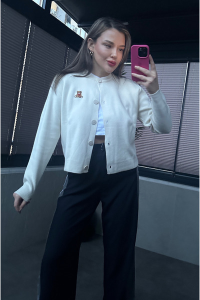 MİR STORE Ayıcık Detaylı Krem Kısa Triko Hırka