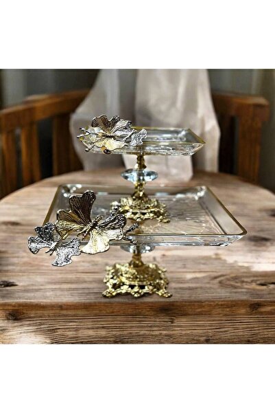 Niyara home 2 Sets of Square Presentation Plates Gold