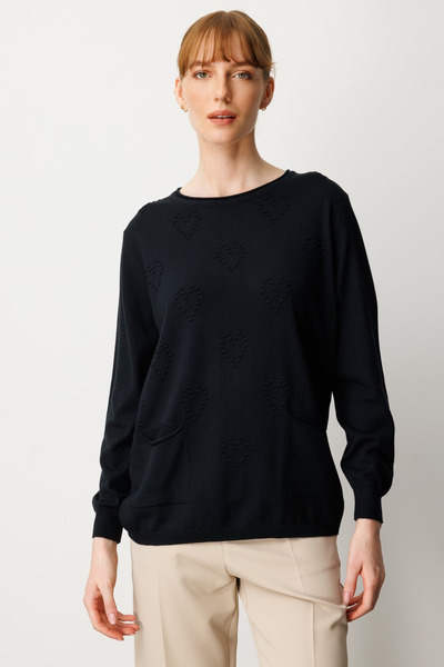 ON Дамски плетен пуловер с бродерия и джобове 65344 Черно