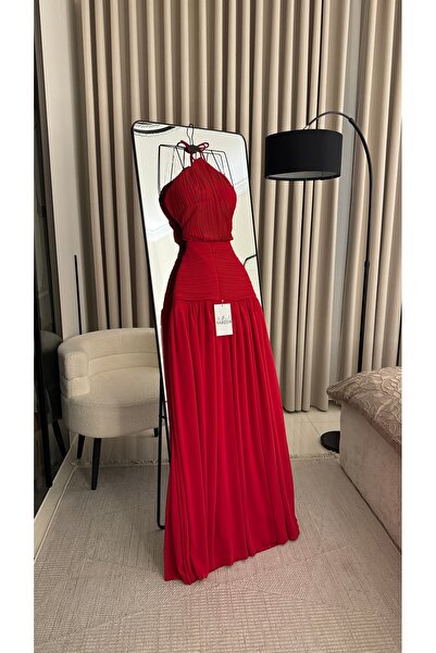 Nareen Fashion Quiet luxury and details that highlight your beauty on every occasion.