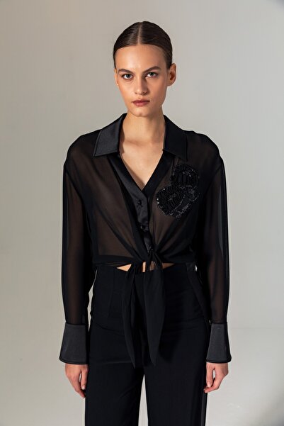 Berr-ın بلوزة مطرزة برباط أمامي 4139