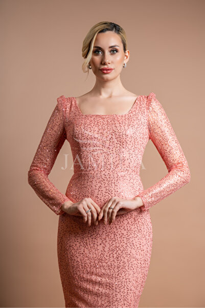 Lovely Dress Kare Yaka Payetli Uzun Elbise