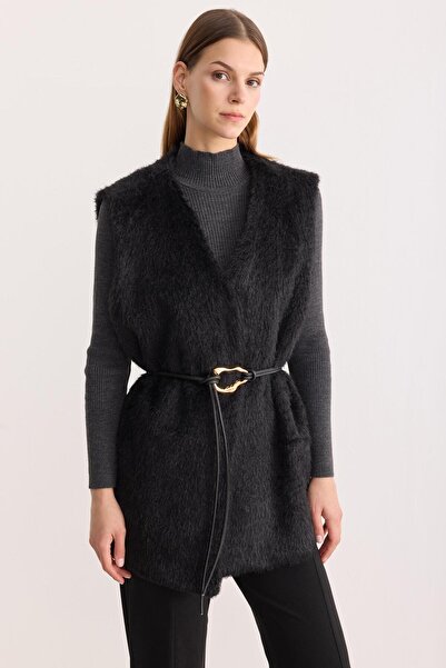 ipekton studio Plush Vest with Accessories Black