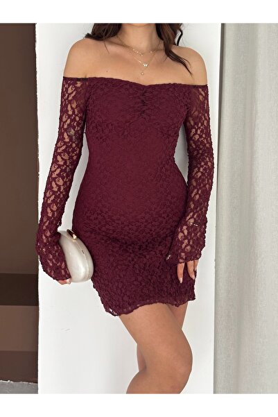 sportiness Off-The-Shoulder Lined Lace Dress