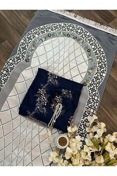 SERENE Unique prayer sets with an Islamic design, including a prayer rug and a prayer mat.