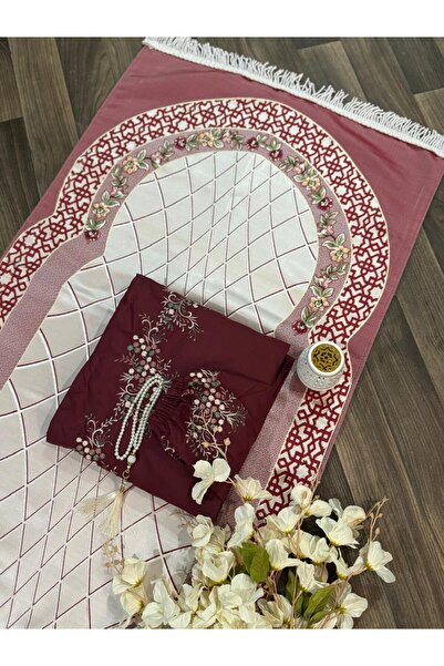 SERENE Unique prayer sets with an Islamic design, including a prayer rug and a prayer mat.