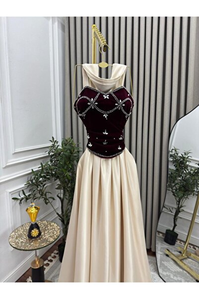Kendallksa royal evening dress