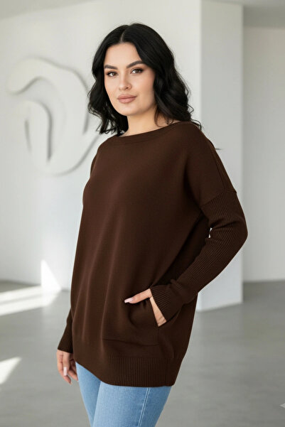 Bİ.GİYSEN Women's brown crew neck side pocket Stretch Fabric soft textured fine knit sweater