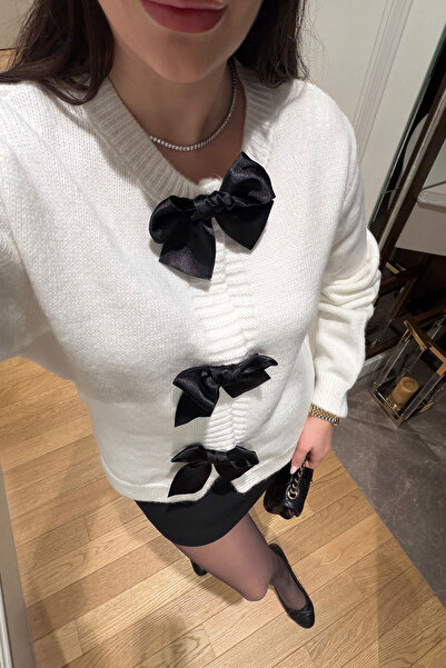 MAGARDE Knitwear Cardigan with Bow Accessories - Ecru