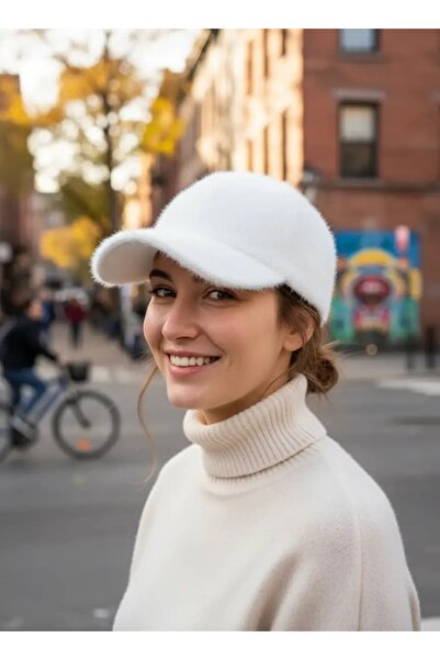 CANMODA Pălărie / Căciulă Beyonce din tricotaj premium - Albă